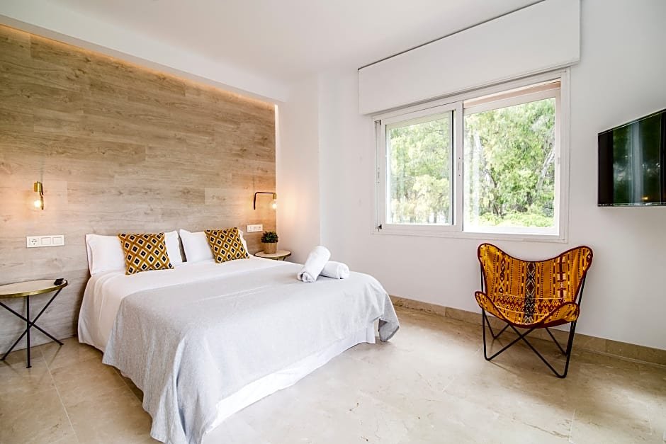 Фото Port Oasis Golden Mile Apartment