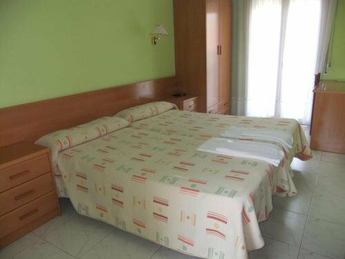 Hotel Pensió L'Estada, Catalonia, photo