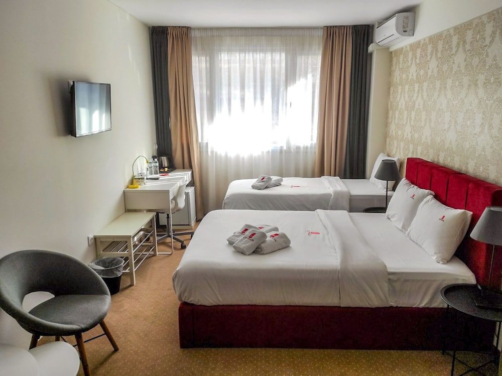 Фото City Plaza Apartments & Rooms