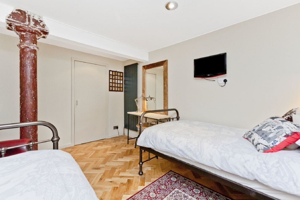 Фото Loft at the Brewery in Edinburgh Old Town