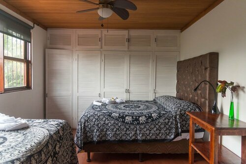 Гостиница Luna Inn B&b в Алахуэла