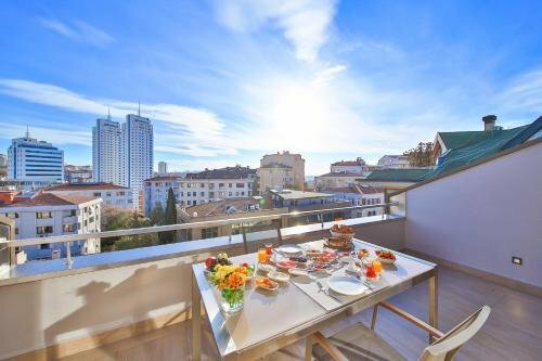 Внешний вид отеля Tzl Suites в Шишлях, фото 2