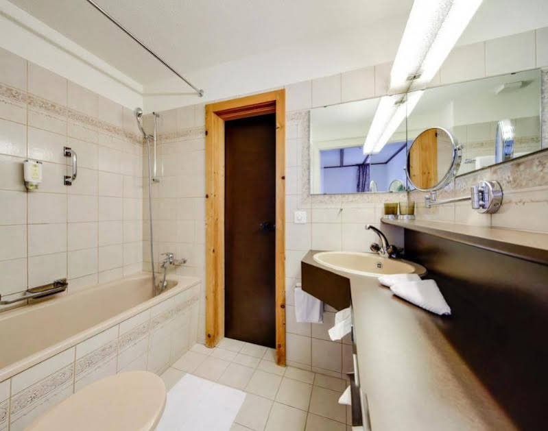 Фото Hotel Parsenn