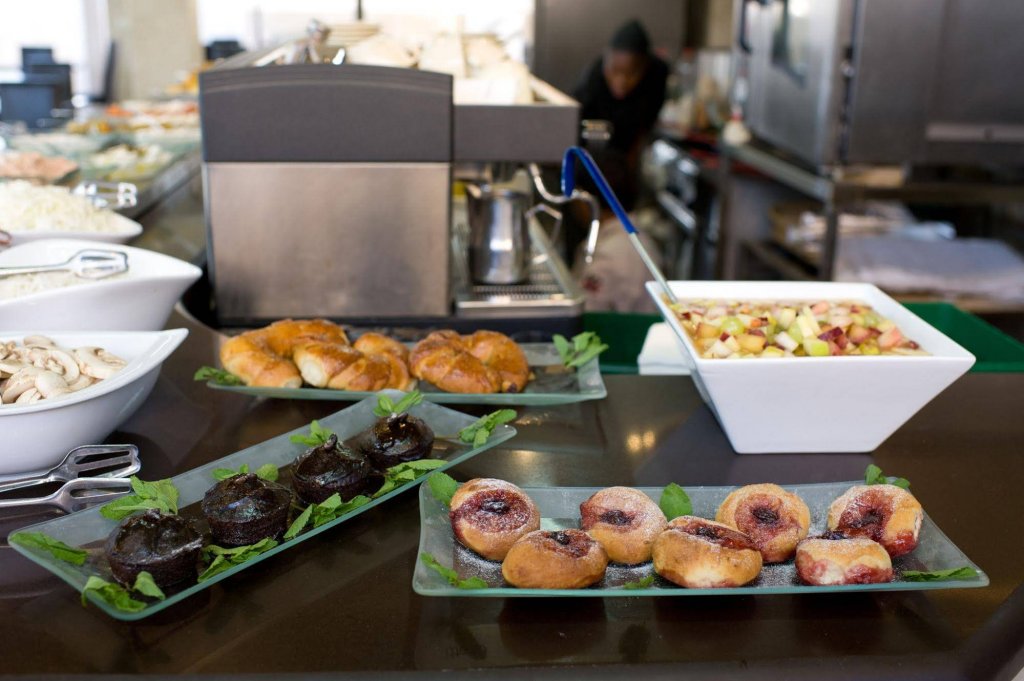 Фото Ramon Suites Hotel