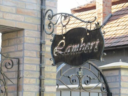 Гостиница Family House Lambert в Берегово