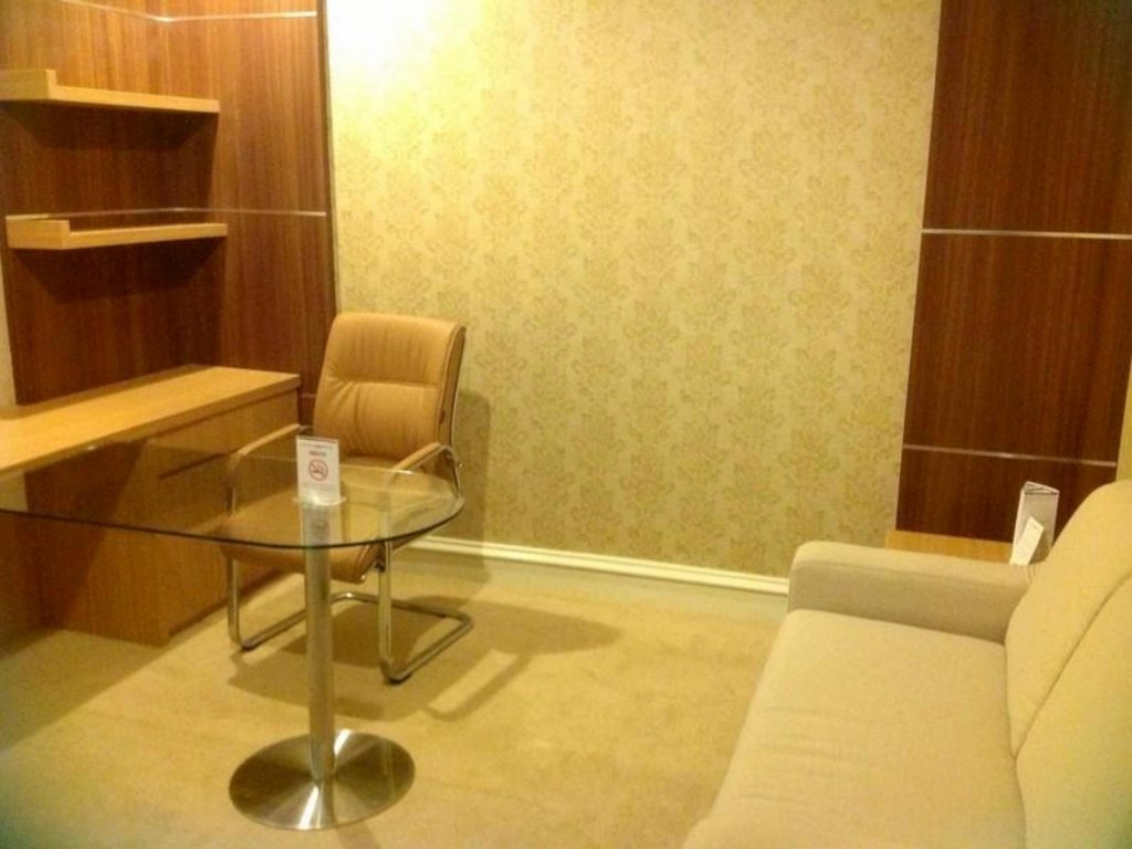 Фото Surabaya Suites Hotel Powered by Archipelago