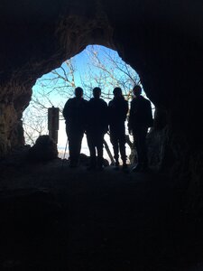 Man's cave (Autonomous Republic of Crimea, Alushtinskiy gorodskoy sovet, gosudarstvenny prirodny landshaftny zakaznik regionalnogo znacheniya Demerdzhi yayla) ، معلم جذب سياحي