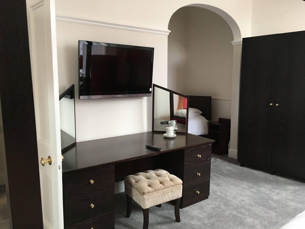 Фото Invernairne Guest House