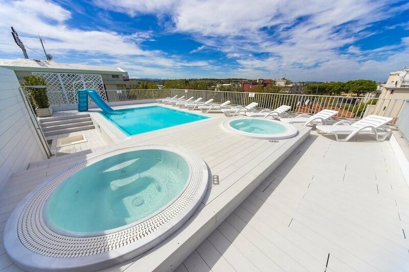 Гостиница Ciccio Hotel в Мизано-Адриатико