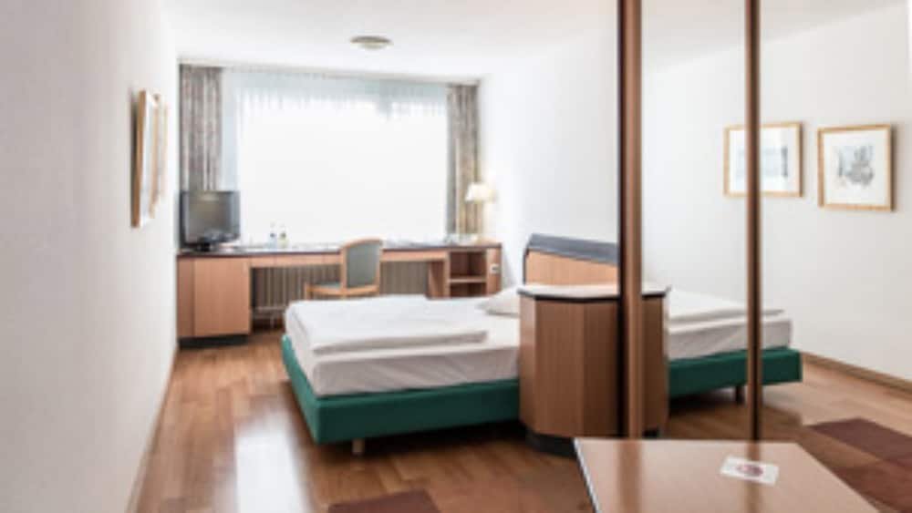 Фото Abalon Hotel Ideal