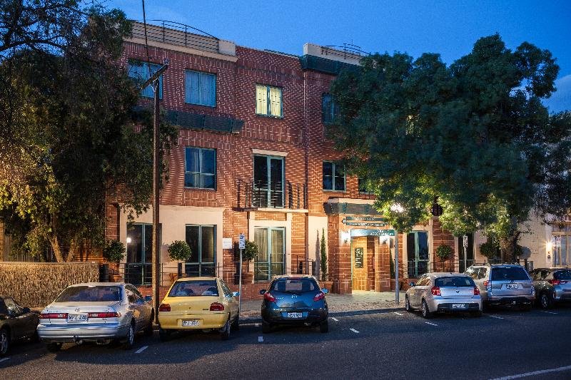 Фото Majestic Tynte Street Hotel