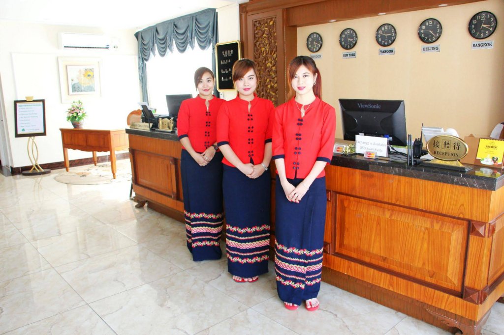 Фото Sunny Holiday Hotel