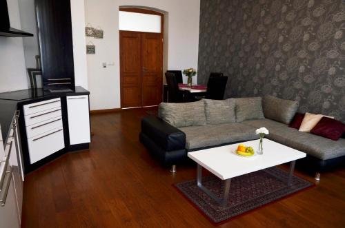 Фото The Republic Garden - Hostel