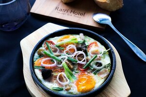 Гостиница Ratri Hotel Phuket Old Town