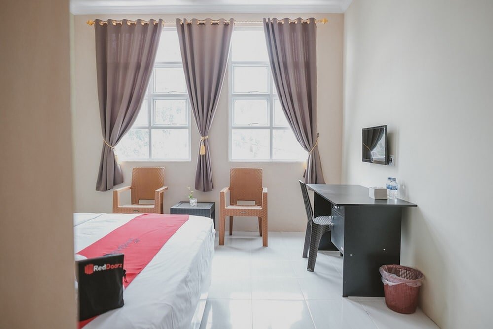 Фото Urbanview Hotel Ta Ke Jelutung Jambi