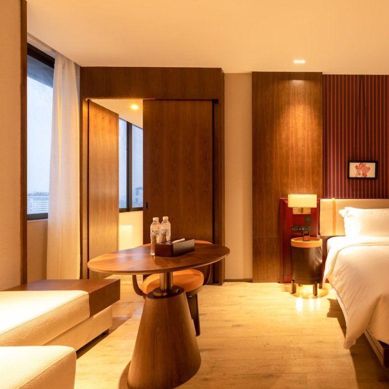 Фото Foshan Xinxuangong Hotel