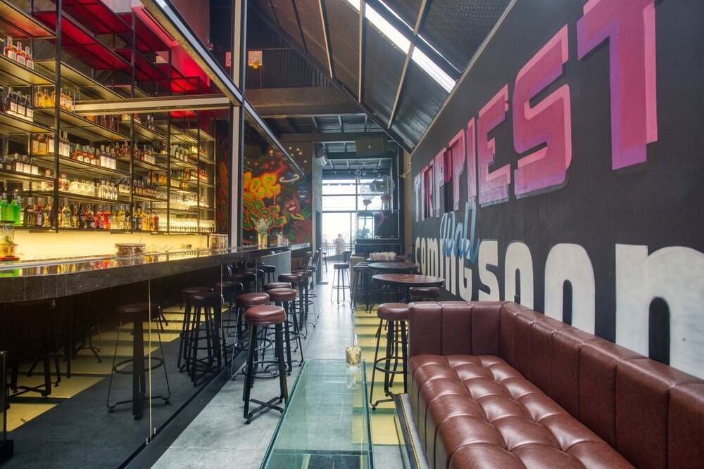 Фото The Garden Capsule Hotel