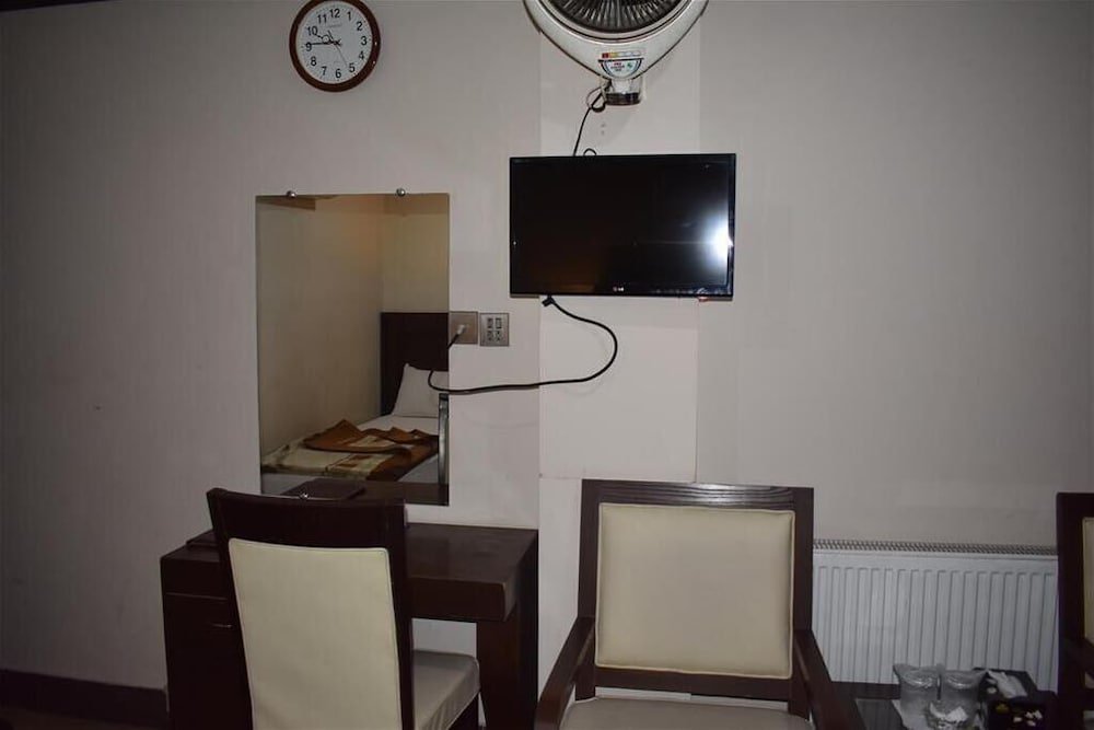 Фото Midtown Hotel