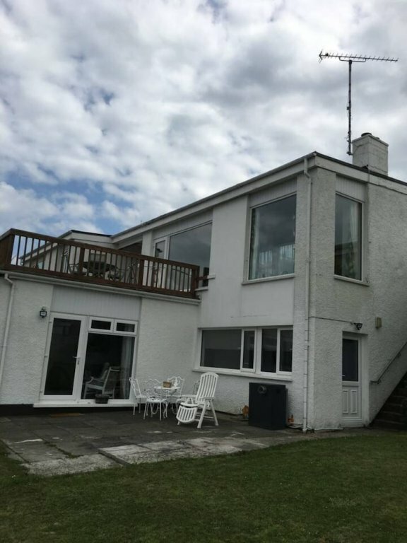 Гостиница 1-bed Apartment in With sea Views, Ballygally