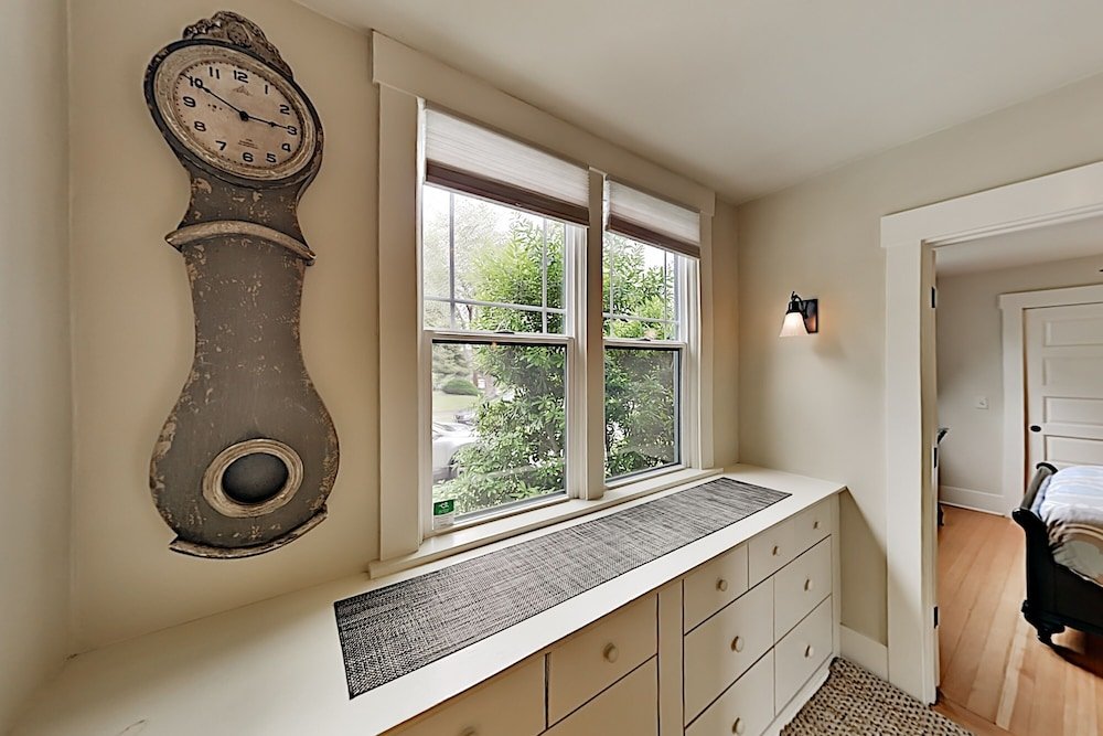 Фото Phinney Ridge Flat Backyard Oasis