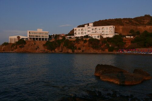 Отель E. J. Pyrgos Bay Hotel