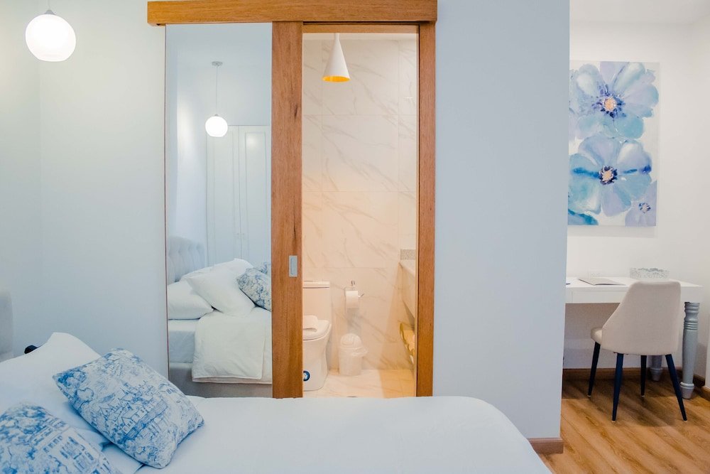 Фото Adamas House Hotel