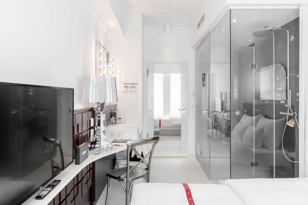 Фото Ruby Mimi Zurich