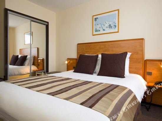 Фото Hôtel Le Valois, Cognac Centre