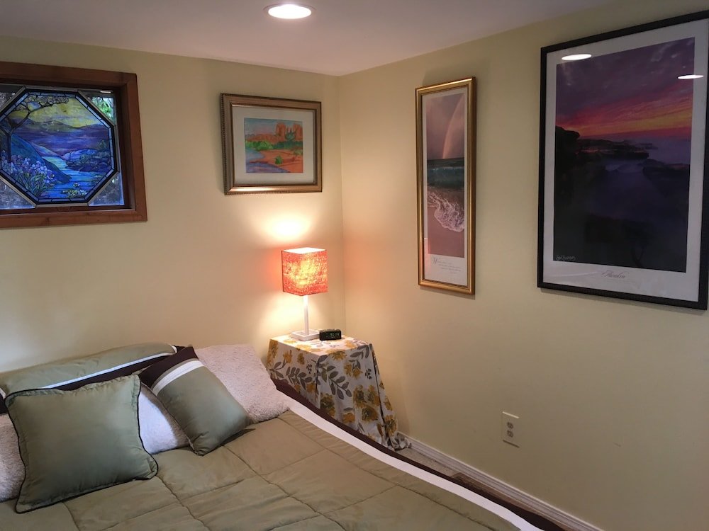 Фото Cottage Lake Bed and Breakfast