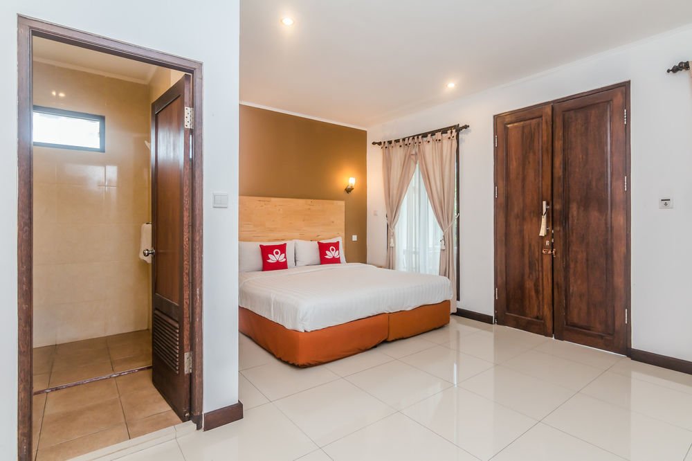 Фото Zen Rooms Seminyak Batu Belig