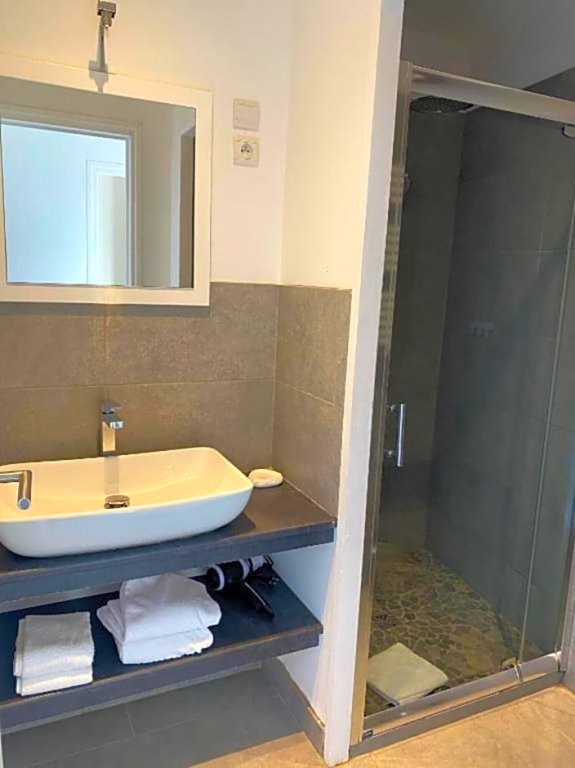 Фото 43223975157