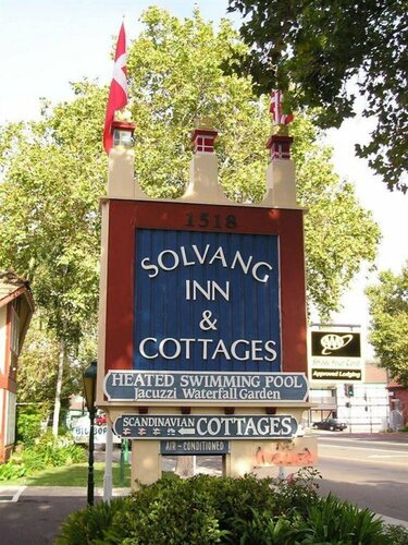 Гостиница Solvang Inn and Cottages в Солванге