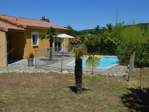 Гостиница Comfortable villa with private swimming pool and close to the Ardèche River