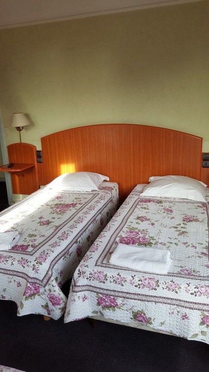 Фото The Originals Boutique, Hôtel Le Marignan, Le Havre Centre Gare