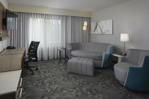 Гостиница Courtyard by Marriott Daytona Beach Speedway/Airport в Порт-Орандж