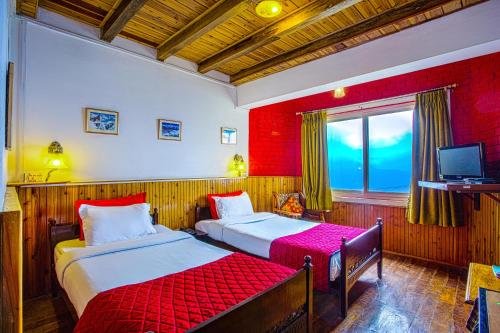 Фото отеля 2