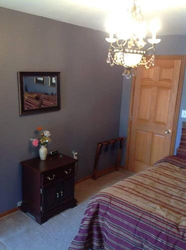 Фото A Hyde Away Inn B&b