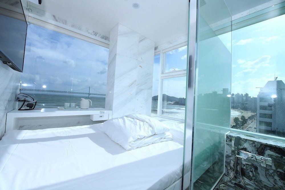 Фото Gwanganli Hotel 1