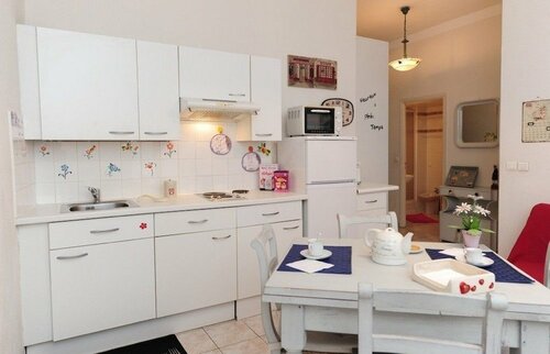 Апартаменты La Romantica Dante Five stars Holiday House в Ницце
