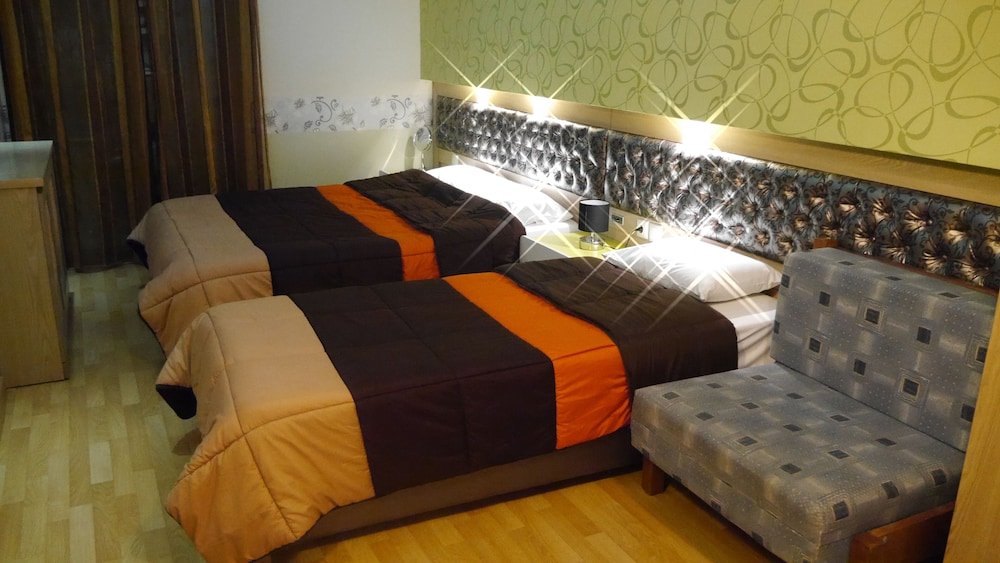 Фото Captain's Beach Boutique Apartments