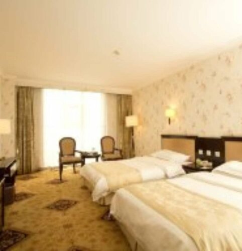 Гостиница Fusheng Hotel в Циндао