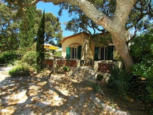 Гостиница Le Hameau De La Nicoliniere в Тулоне