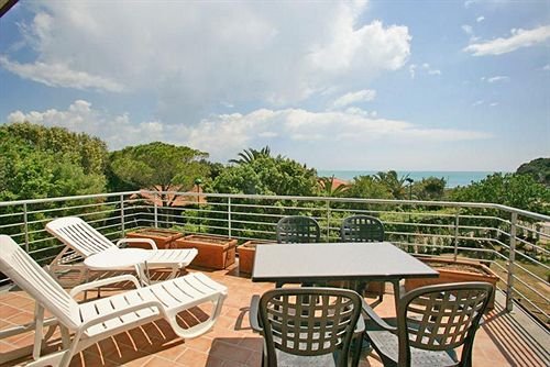 Фото Camping Village Baia Azzurra