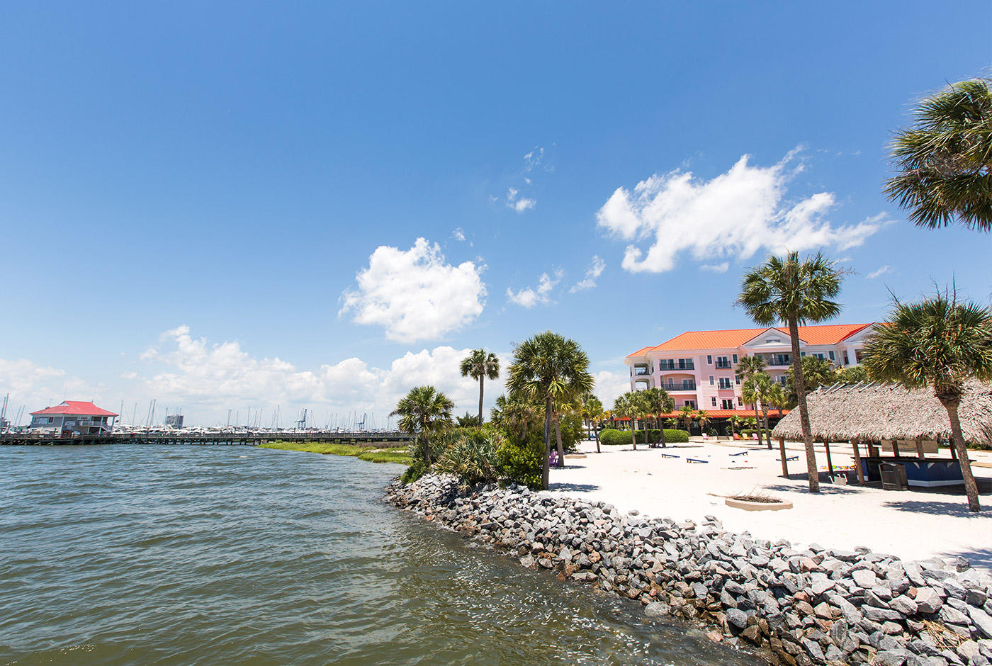Фото The Beach Club at Charleston Harbor Resort and Marina
