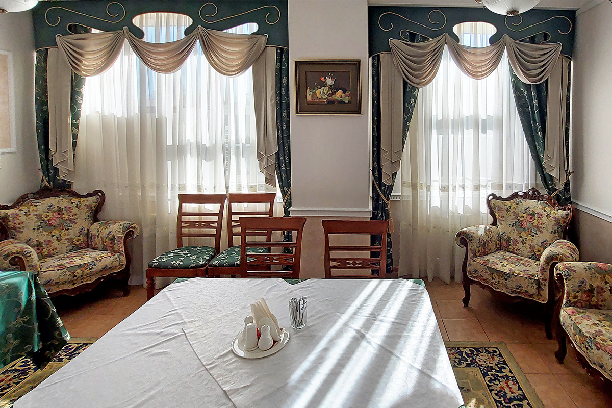 Фото отеля 2