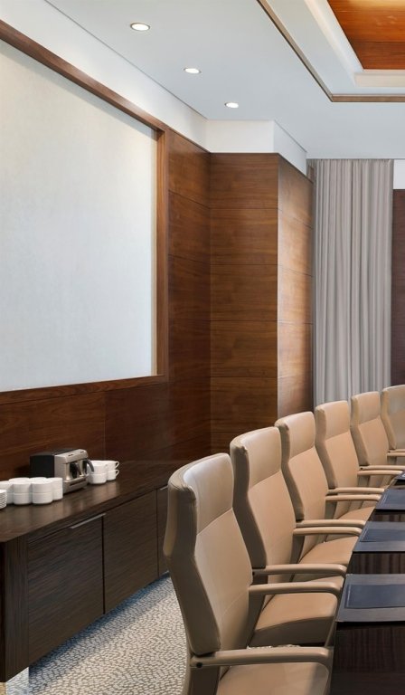 Фото Hilton Riyadh Hotel & Residences