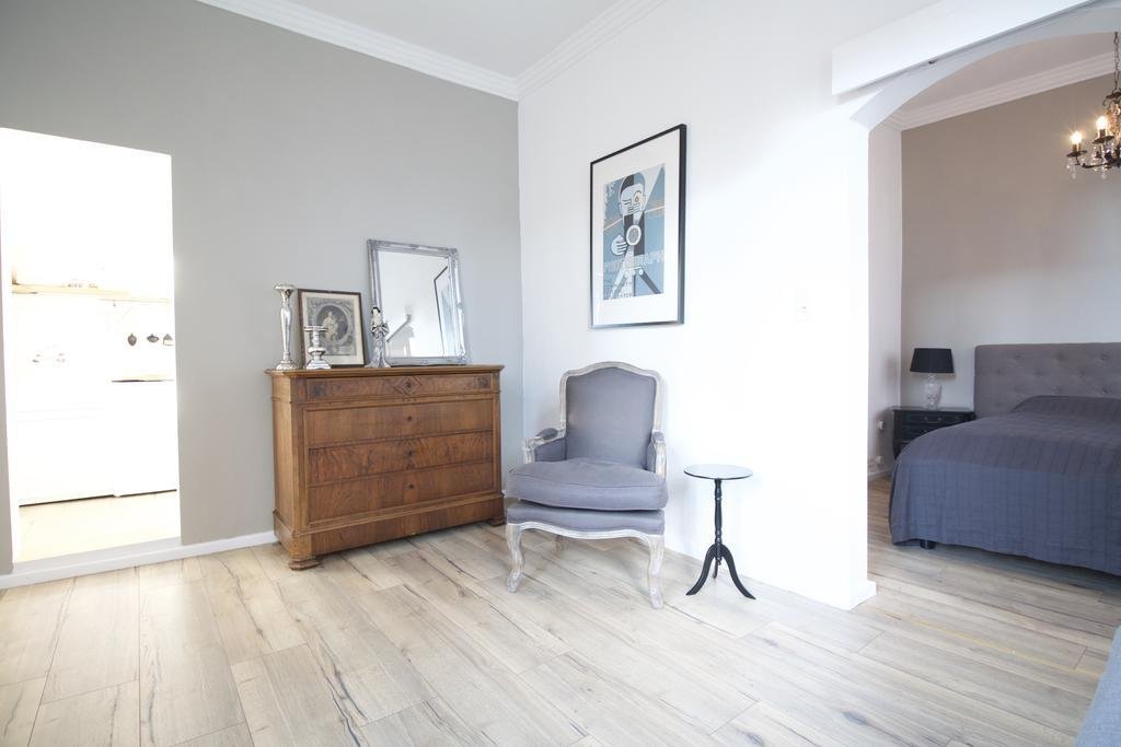 Фото Boutique Charme Apartments 12