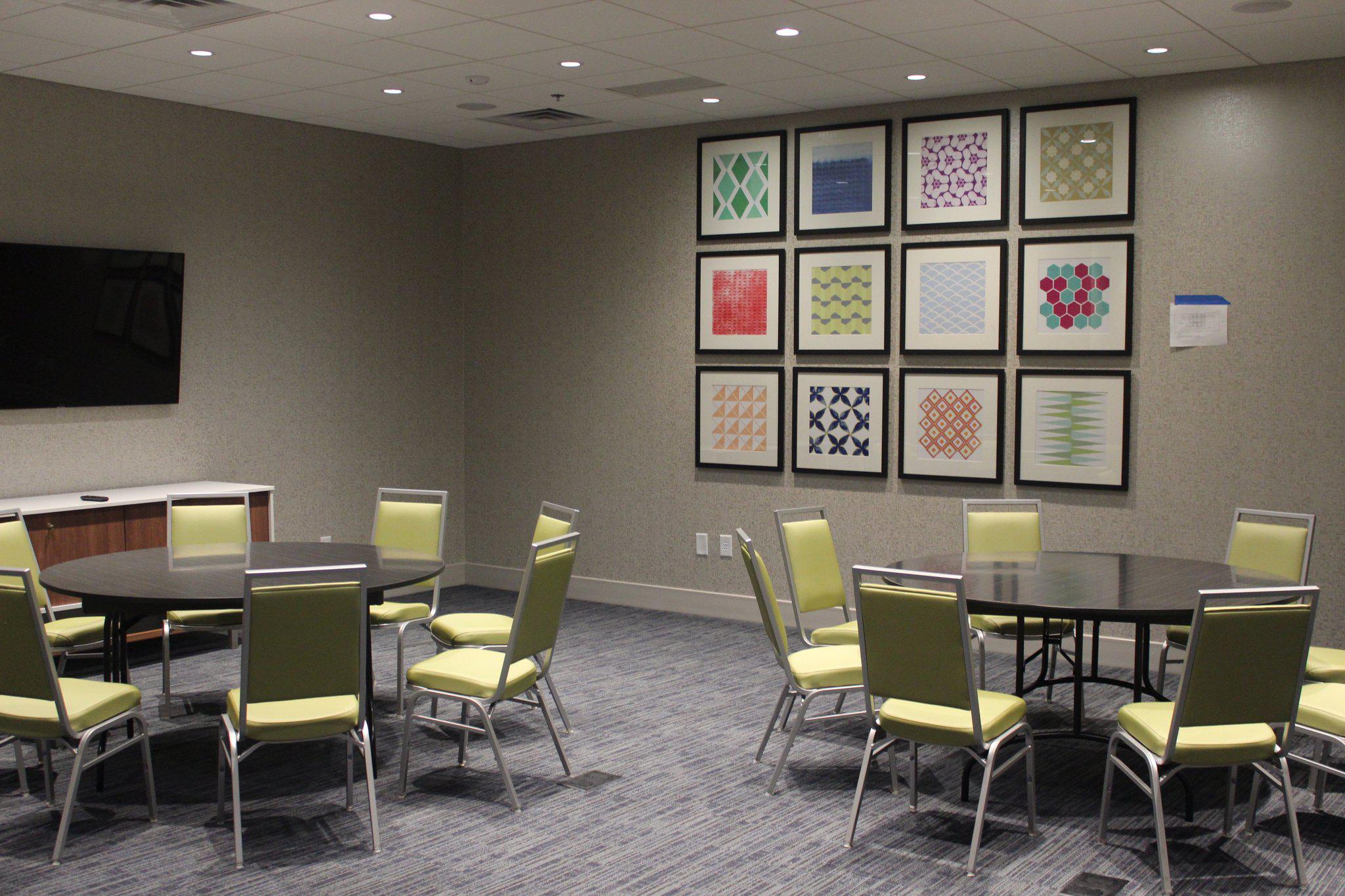 Фото Holiday Inn Express Athens, an Ihg Hotel