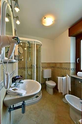 Фото Hotel Bijou