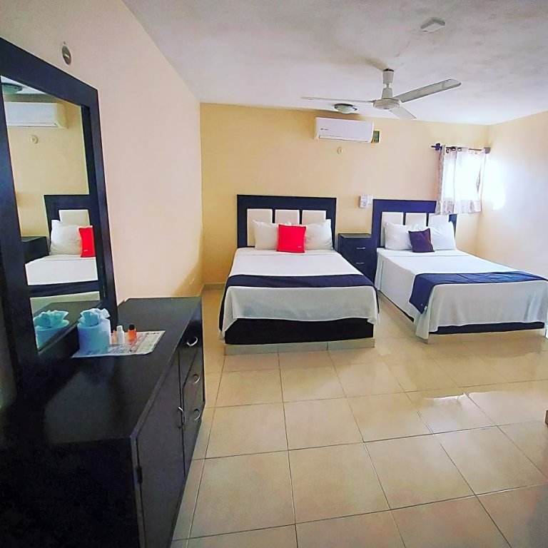 Фото Hotel Jardin Cancun